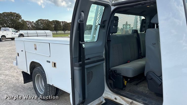 image for item ED2350 2016 Ford F350 Super Duty utility bed pickup truck