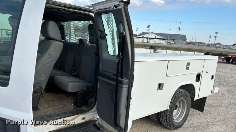 image for item ED2350 2016 Ford F350 Super Duty utility bed pickup truck