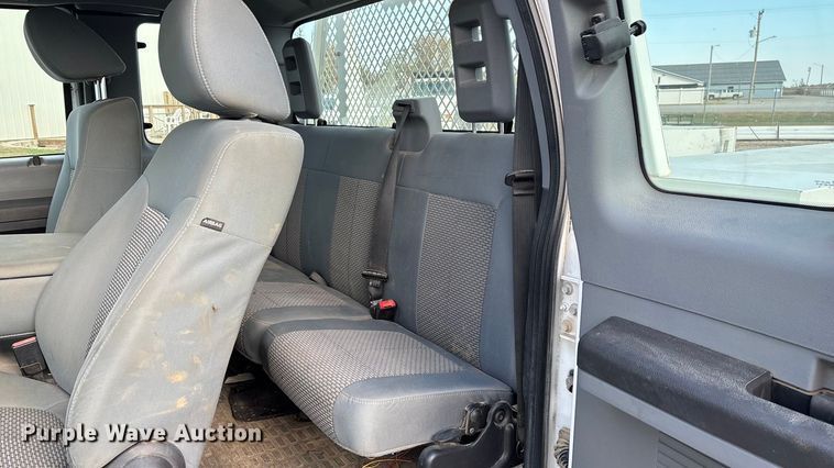 image for item ED2350 2016 Ford F350 Super Duty utility bed pickup truck