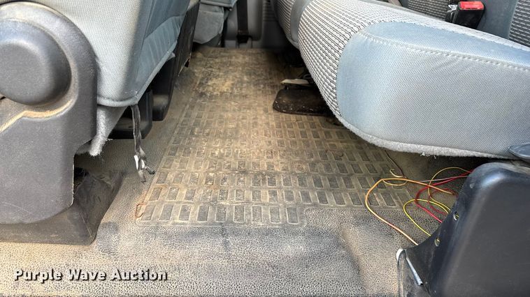 image for item ED2350 2016 Ford F350 Super Duty utility bed pickup truck