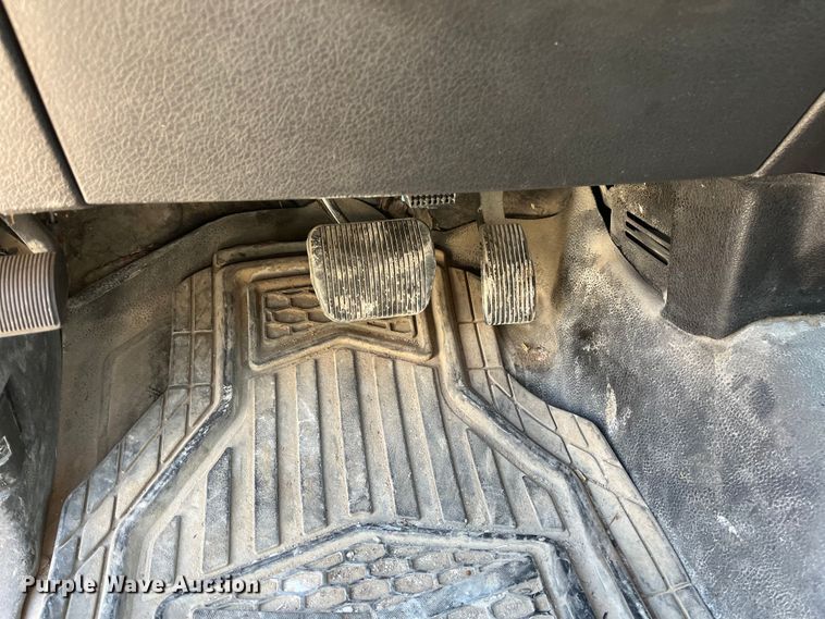 image for item ED2361 2012 Ford F150 XL SuperCrew pickup truck