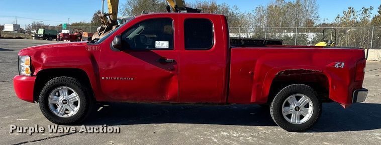 image for item ED2365 2009 Chevrolet Silverado Ext. Cab pickup truck