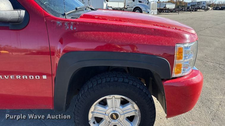 image for item ED2365 2009 Chevrolet Silverado Ext. Cab pickup truck