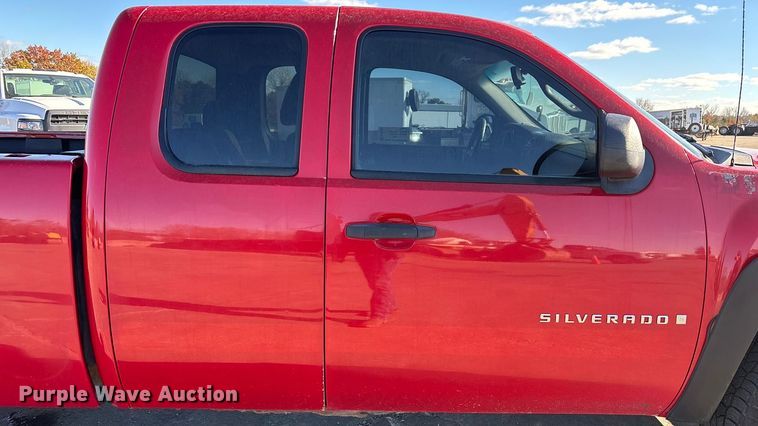 image for item ED2365 2009 Chevrolet Silverado Ext. Cab pickup truck