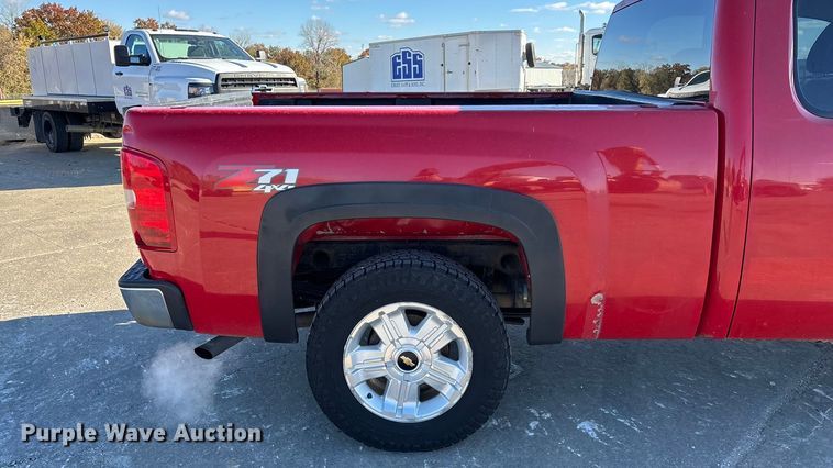 image for item ED2365 2009 Chevrolet Silverado Ext. Cab pickup truck