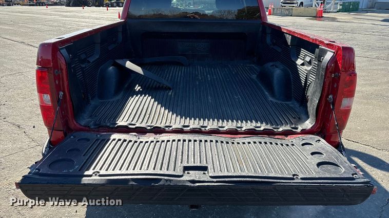 image for item ED2365 2009 Chevrolet Silverado Ext. Cab pickup truck
