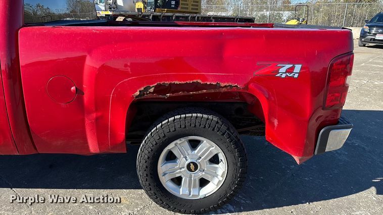 image for item ED2365 2009 Chevrolet Silverado Ext. Cab pickup truck