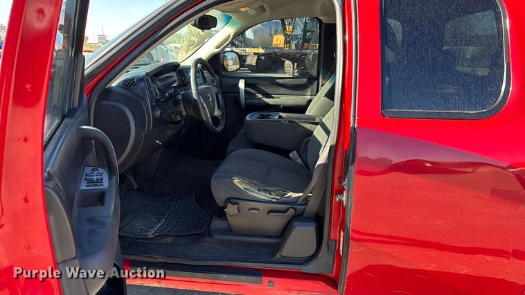 image for item ED2365 2009 Chevrolet Silverado Ext. Cab pickup truck