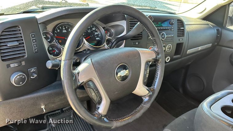 image for item ED2365 2009 Chevrolet Silverado Ext. Cab pickup truck