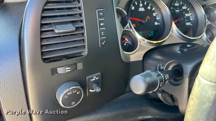 image for item ED2365 2009 Chevrolet Silverado Ext. Cab pickup truck