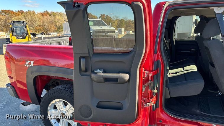 image for item ED2365 2009 Chevrolet Silverado Ext. Cab pickup truck