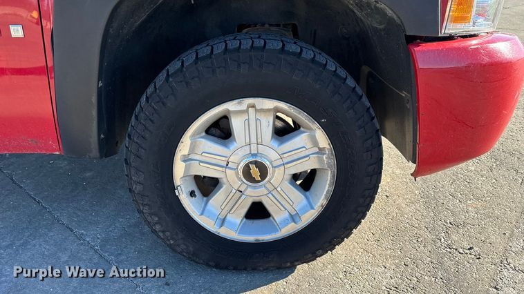 image for item ED2365 2009 Chevrolet Silverado Ext. Cab pickup truck