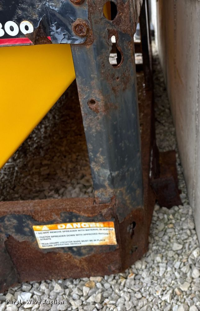 image for item ED2368 SnowEx Vmaxx 9300 spreader