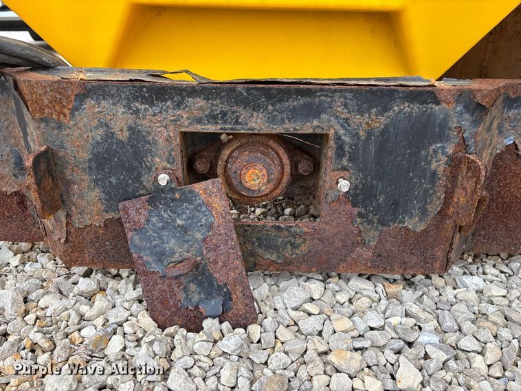 image for item ED2368 SnowEx Vmaxx 9300 spreader