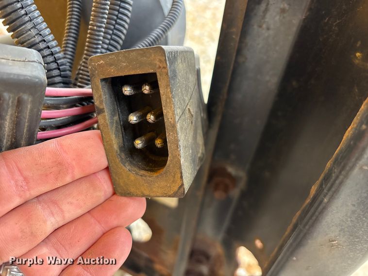 image for item ED2368 SnowEx Vmaxx 9300 spreader