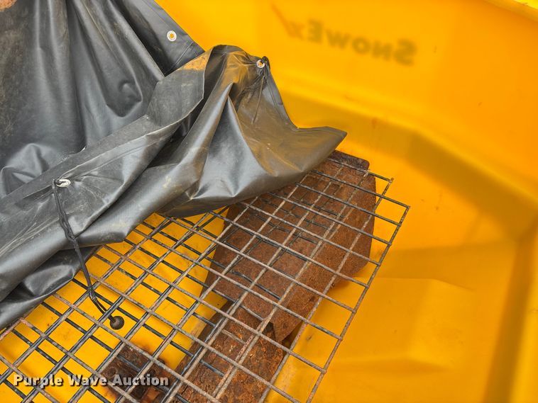 image for item ED2368 SnowEx Vmaxx 9300 spreader