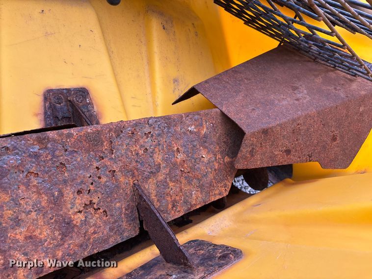 image for item ED2368 SnowEx Vmaxx 9300 spreader