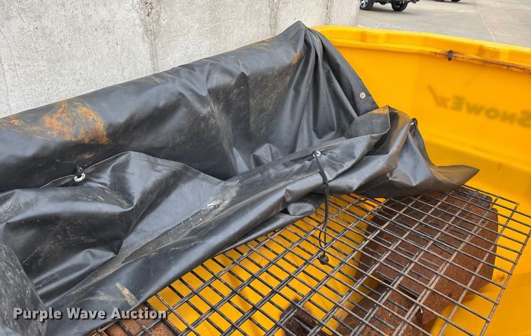 image for item ED2368 SnowEx Vmaxx 9300 spreader