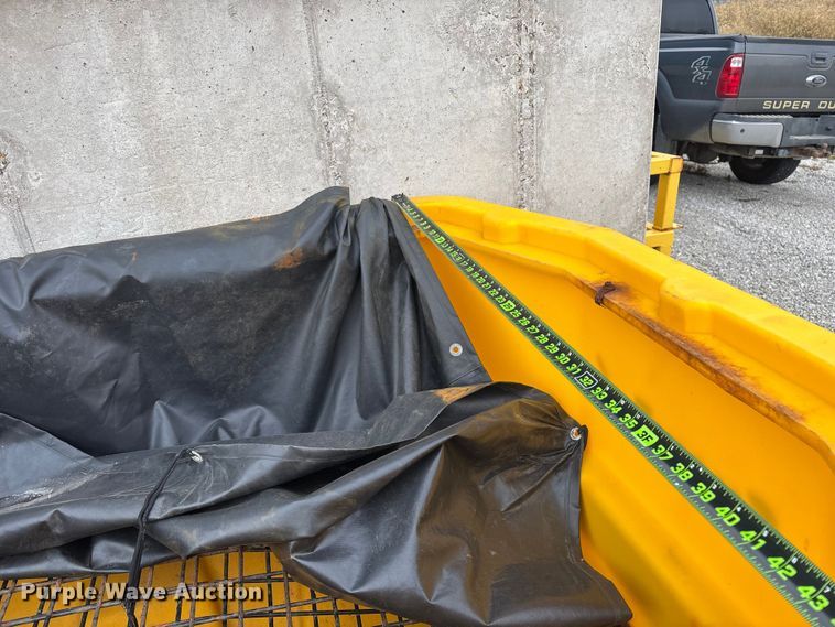 image for item ED2368 SnowEx Vmaxx 9300 spreader