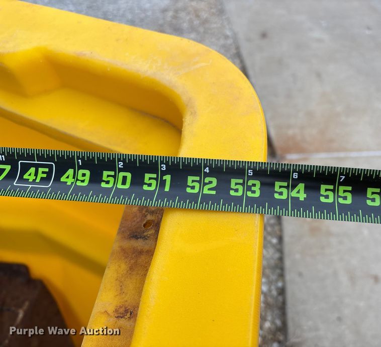 image for item ED2368 SnowEx Vmaxx 9300 spreader