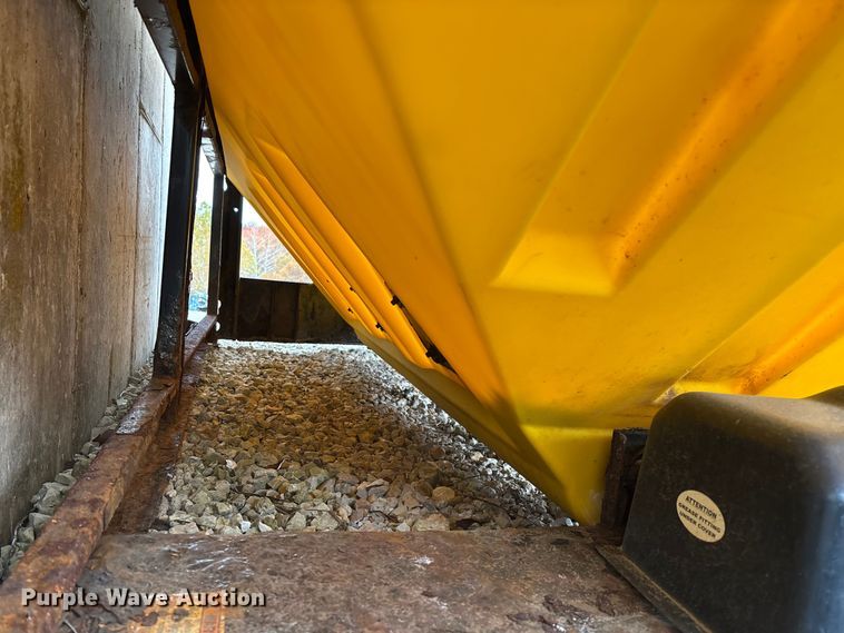 image for item ED2368 SnowEx Vmaxx 9300 spreader