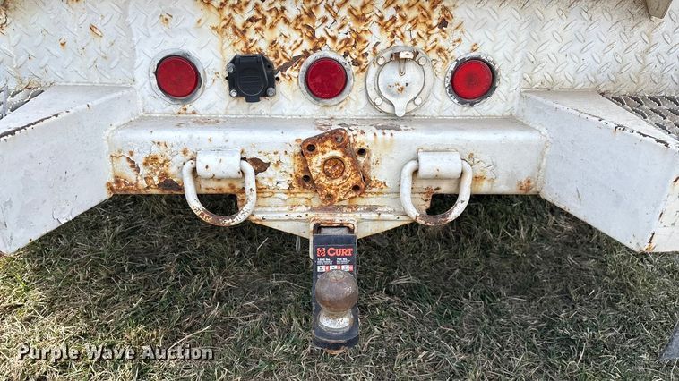 image for item ED2375 2009 Ford F350 Super Duty  Crew Cab utility bed pickup truck