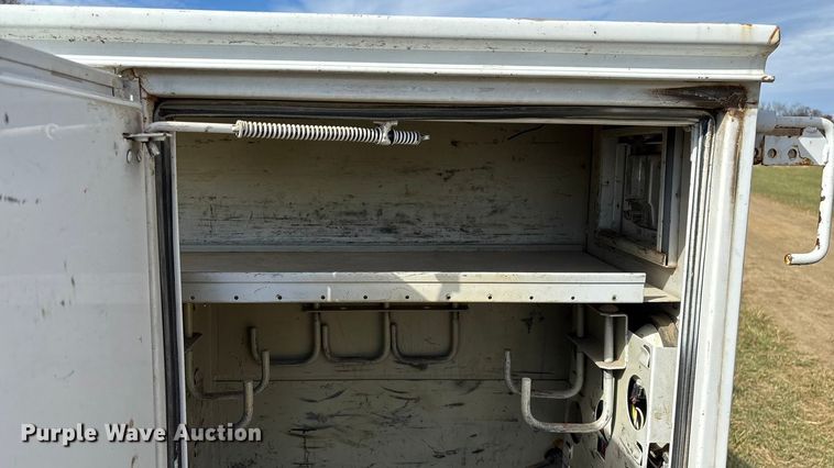 image for item ED2375 2009 Ford F350 Super Duty  Crew Cab utility bed pickup truck