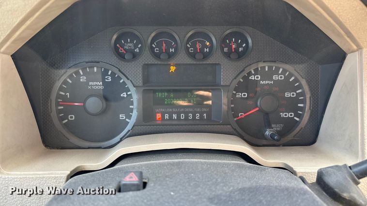 image for item ED2375 2009 Ford F350 Super Duty  Crew Cab utility bed pickup truck