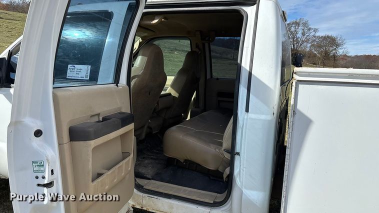 image for item ED2375 2009 Ford F350 Super Duty  Crew Cab utility bed pickup truck