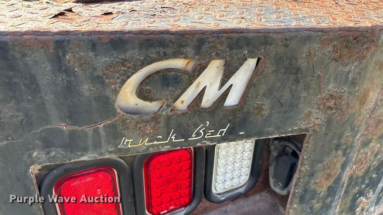 image for item ED2376 2003 Ford F350 Super Duty SuperCab flatbed pickup truck