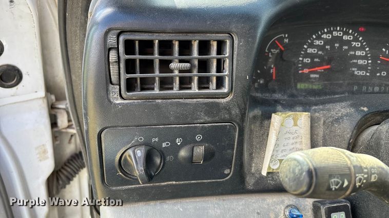 image for item ED2376 2003 Ford F350 Super Duty SuperCab flatbed pickup truck