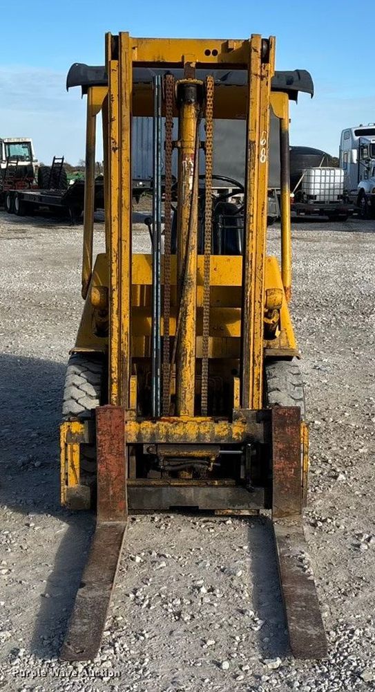 MONTACARGAS HYSTER NONE