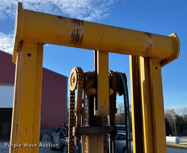 image for item ED2377 Hyster forklift