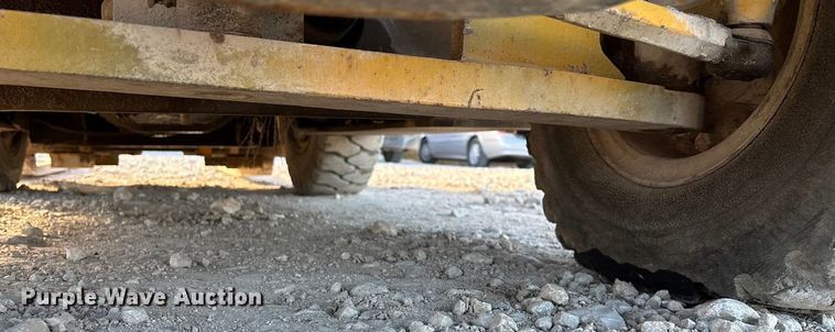 image for item ED2377 Hyster forklift