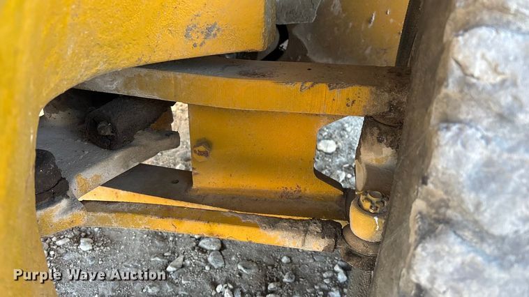 image for item ED2377 Hyster forklift