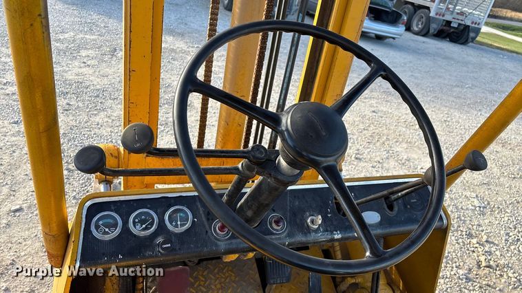 image for item ED2377 Hyster forklift