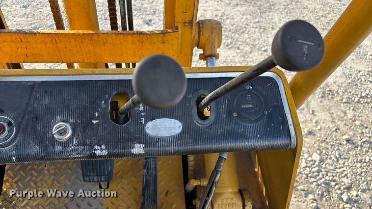 image for item ED2377 Hyster forklift