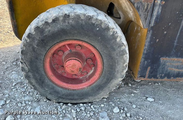 image for item ED2377 Hyster forklift