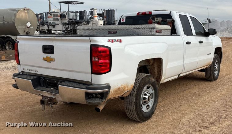 image for item ED2390 2016 Chevrolet Silverado 2500HD Double Cab bale bed pickup truck