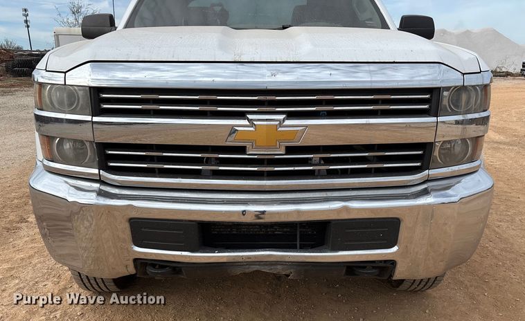 image for item ED2390 2016 Chevrolet Silverado 2500HD Double Cab bale bed pickup truck