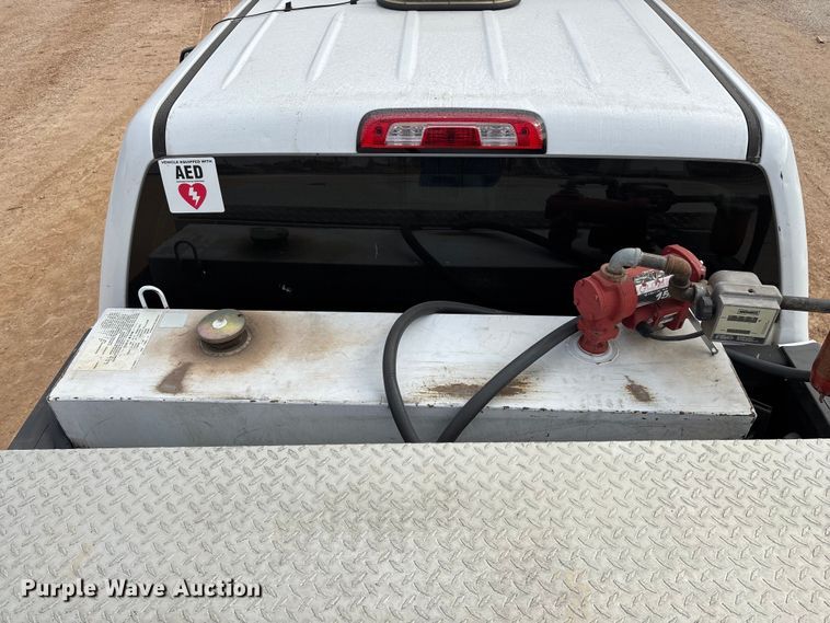 image for item ED2390 2016 Chevrolet Silverado 2500HD Double Cab bale bed pickup truck