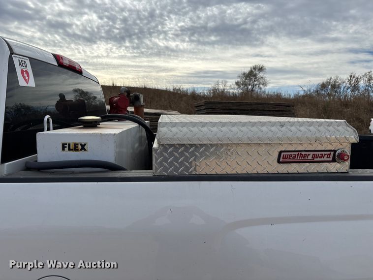 image for item ED2390 2016 Chevrolet Silverado 2500HD Double Cab bale bed pickup truck