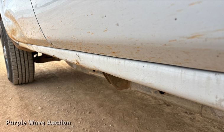 image for item ED2390 2016 Chevrolet Silverado 2500HD Double Cab bale bed pickup truck