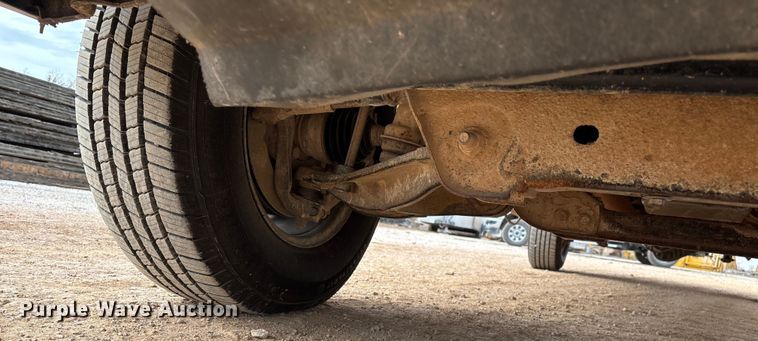 image for item ED2390 2016 Chevrolet Silverado 2500HD Double Cab bale bed pickup truck