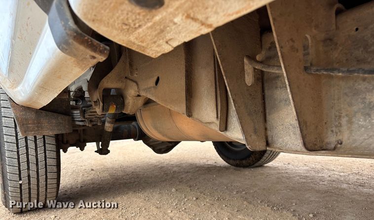 image for item ED2390 2016 Chevrolet Silverado 2500HD Double Cab bale bed pickup truck