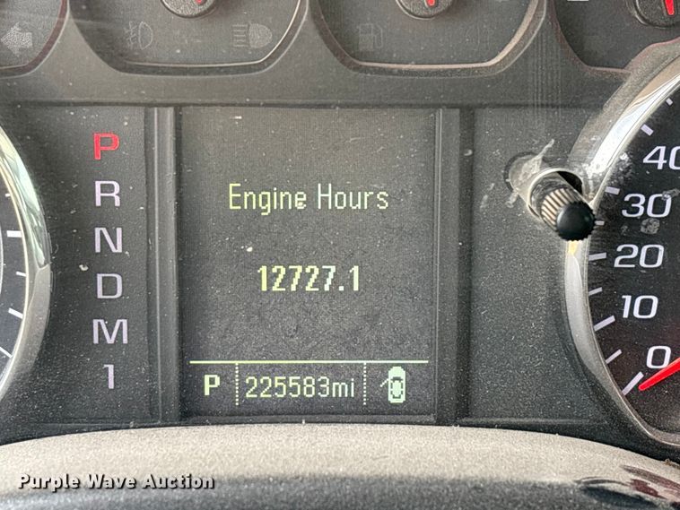 image for item ED2390 2016 Chevrolet Silverado 2500HD Double Cab bale bed pickup truck