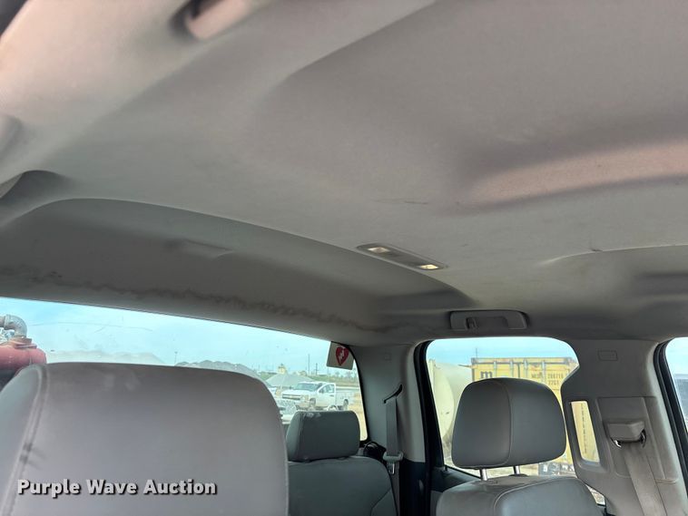 image for item ED2390 2016 Chevrolet Silverado 2500HD Double Cab bale bed pickup truck