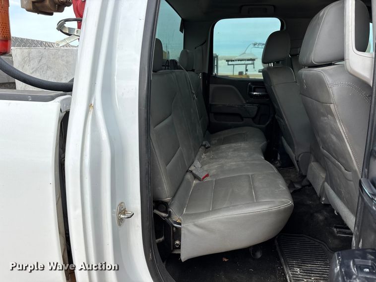 image for item ED2390 2016 Chevrolet Silverado 2500HD Double Cab bale bed pickup truck