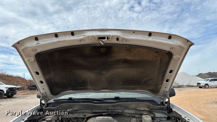 image for item ED2390 2016 Chevrolet Silverado 2500HD Double Cab bale bed pickup truck