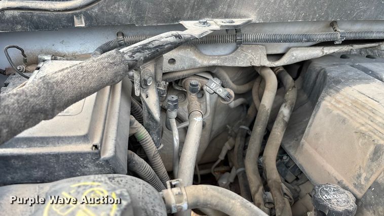 image for item ED2390 2016 Chevrolet Silverado 2500HD Double Cab bale bed pickup truck